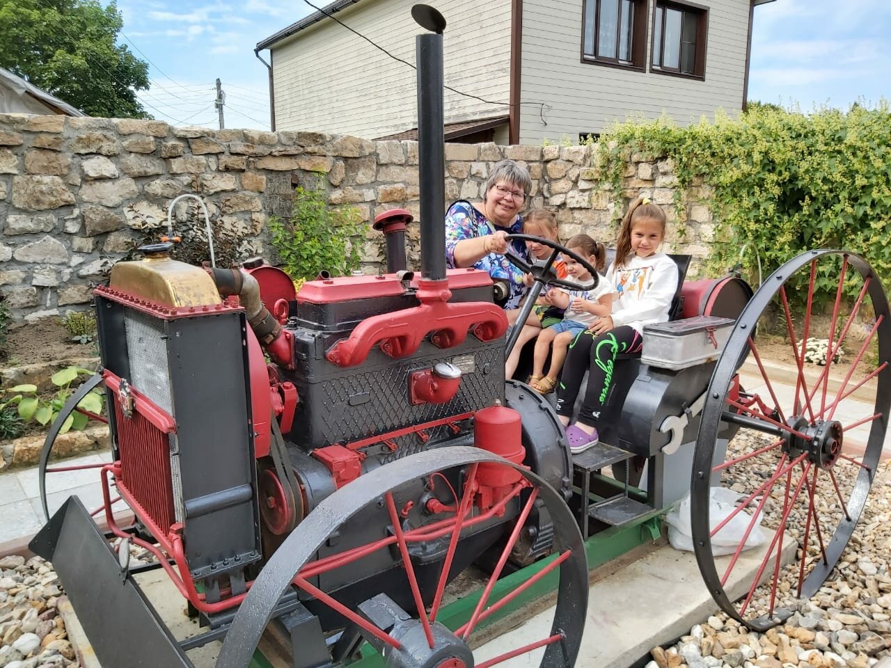 Гостиница Особняк на Карла Маркса Старица-81