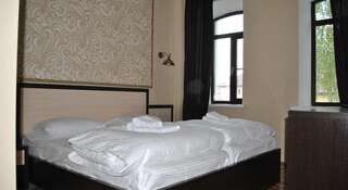 Гостиница Особняк на Карла Маркса Старица Стандартный двухместный номер с 2 отдельными кроватями-1