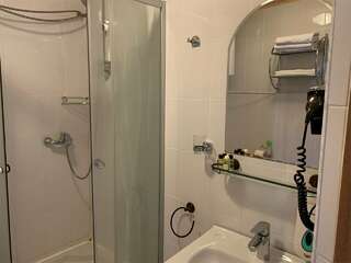 Гостиница Особняк на Карла Маркса Старица Стандартный семейный номер-6